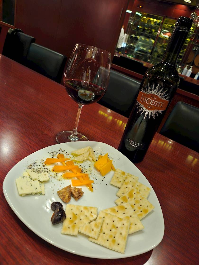 ワインとチーズ🍷🧀