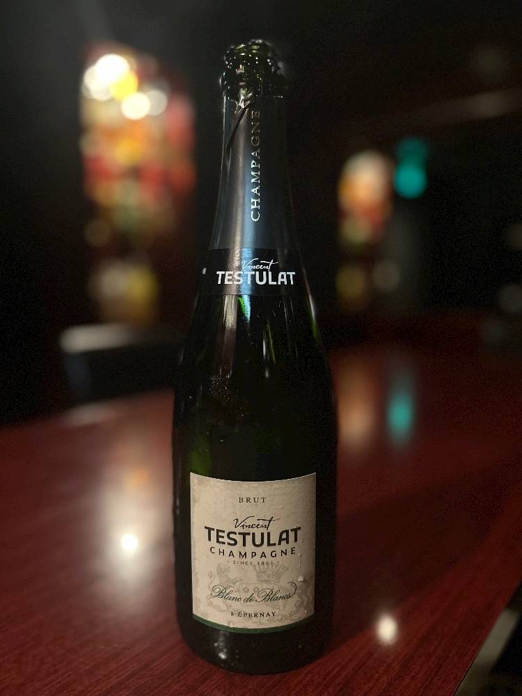 テスラのシャンパン🥂