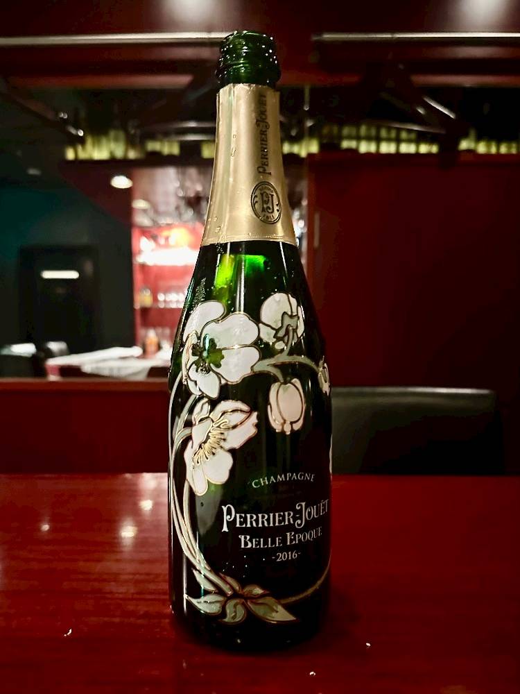 🥂✨